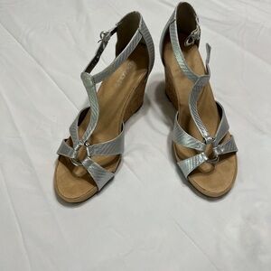 AEROSOLES Silver and Tan Wedge Sandals
